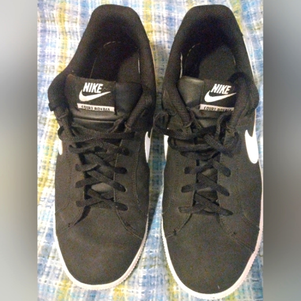 Nike Court Royale men's shoes
